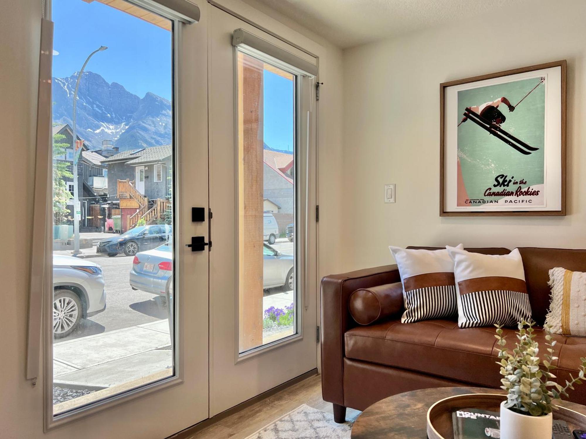 Special! New Downtown Mtn View Free Parking 2B&2B Apartment Canmore Ngoại thất bức ảnh