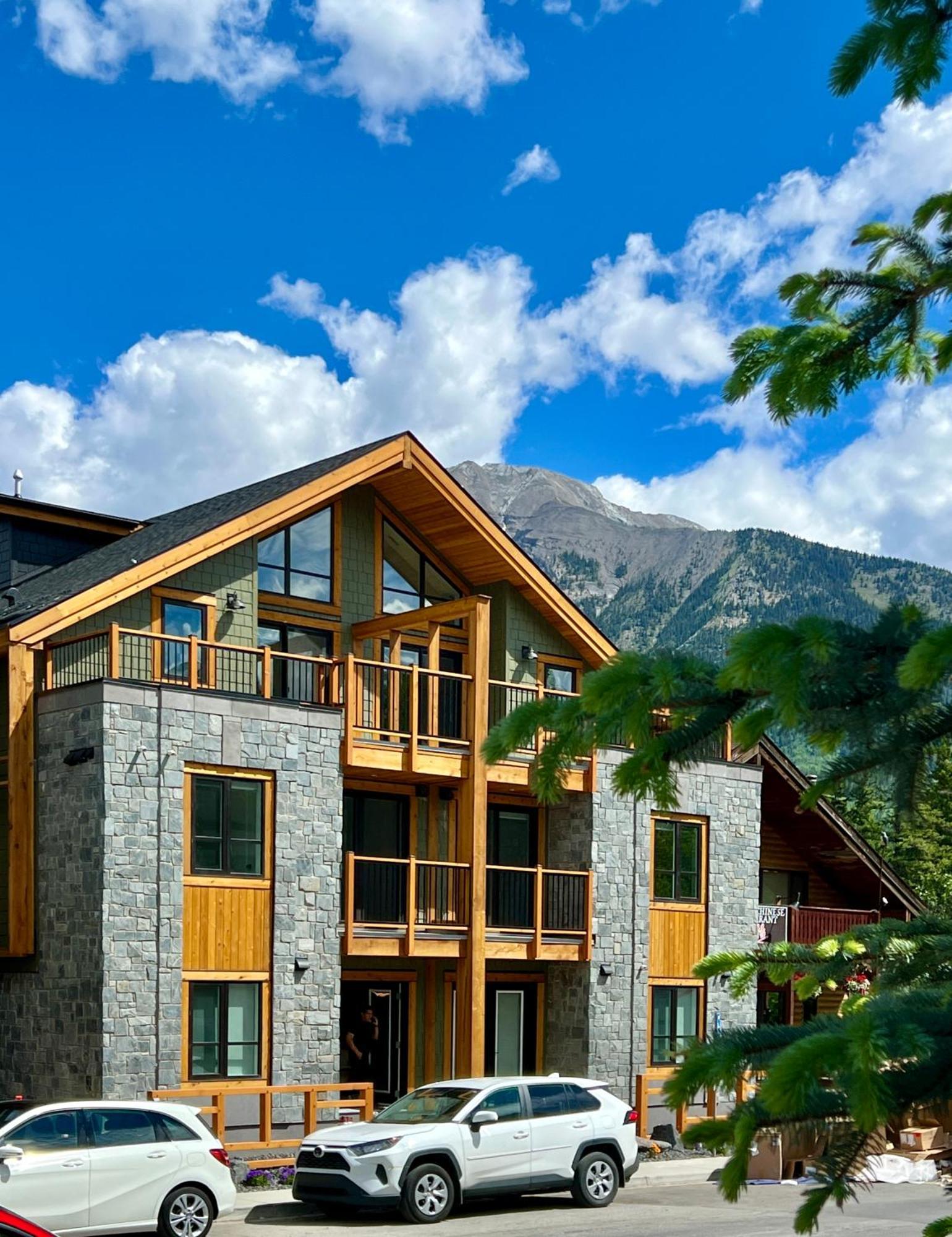 Special! New Downtown Mtn View Free Parking 2B&2B Apartment Canmore Ngoại thất bức ảnh