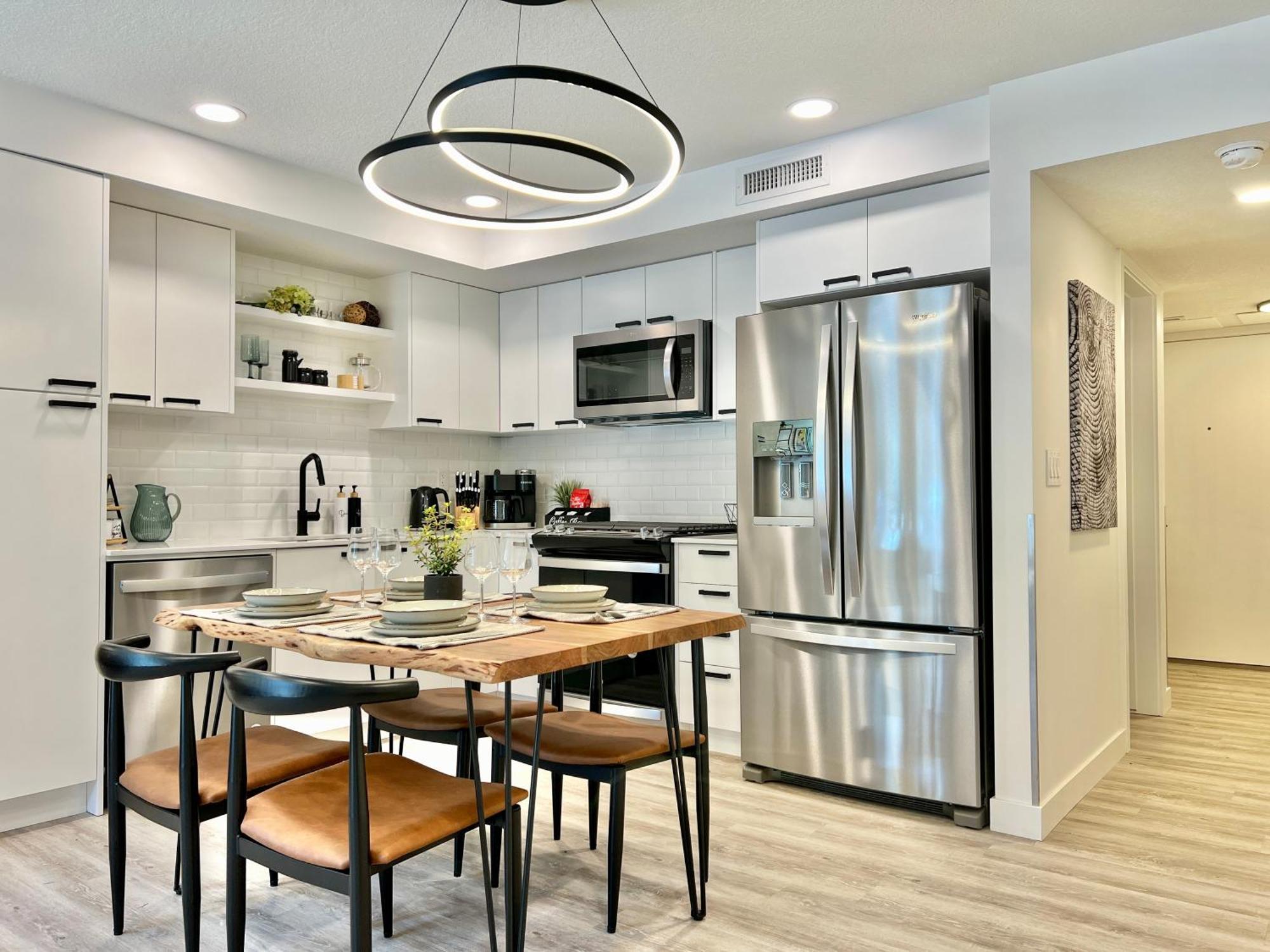 Special! New Downtown Mtn View Free Parking 2B&2B Apartment Canmore Ngoại thất bức ảnh